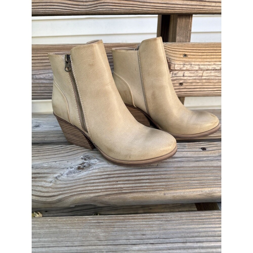 Korks Hattie Beige Side Zip Block Heel Wedge Ankle Boots Women's Size 8M